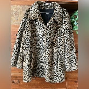 Warm and fluffy Leopard skin Jacket